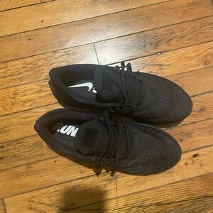 Nike Men's Black Running Shoes